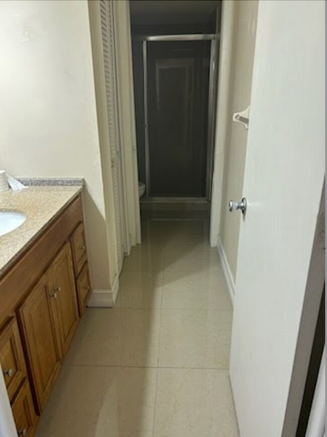 Photo - 323 SE 24th Ave Unit 323 SE 24th Ave  C