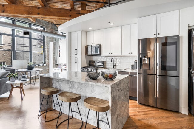 Photo - 2300 W Wabansia Ave Unit 231