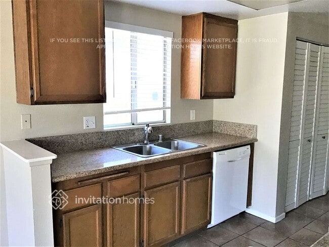 Photo - 2358 W College Ave