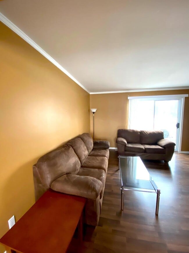 Photo - 3 bedroom in Kitimat BC V8C 1W4