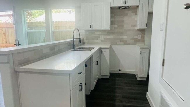 Photo - 8412 De Priest St