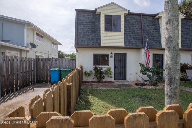 Photo - 277 Monroe Ave