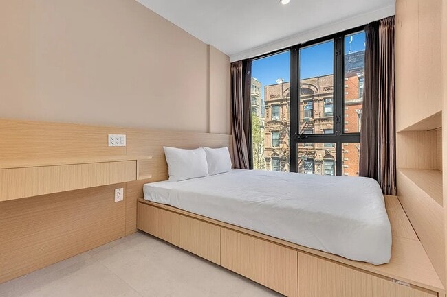 Photo - 32 Rutgers St Unit 403