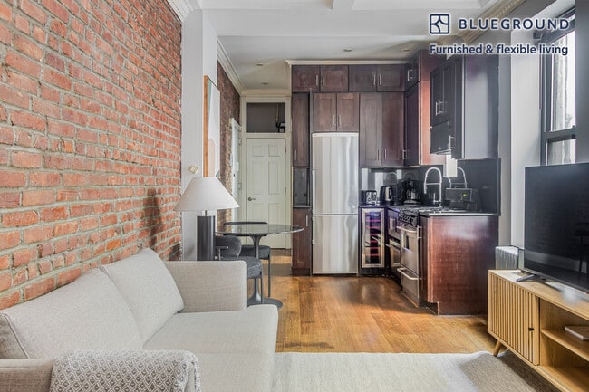 Photo - 20 Prince St Unit FL6-ID1946