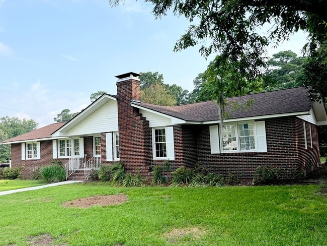 Photo - 116 Symons St