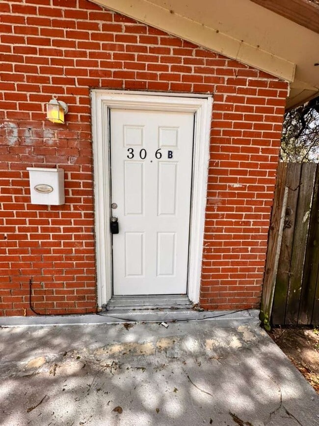 Photo - 306 Lake Rd Unit B