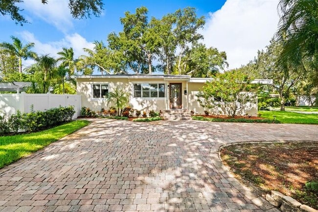 Photo - 1300 SW 17th St