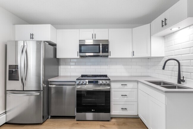 Photo - 2242-2242 Scarth St Unit 1