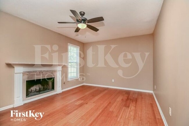 Photo - 60 Landing Ln