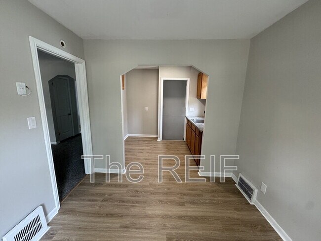 Photo - 18941 Elkhart St