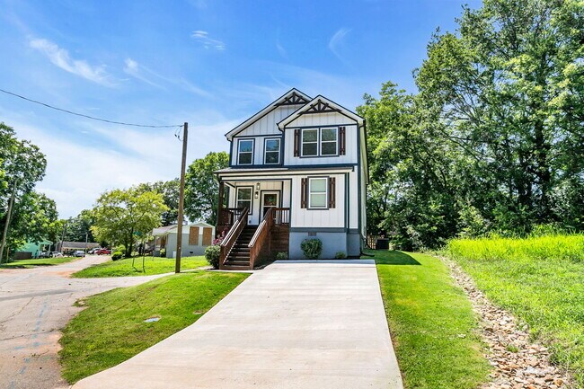 Photo - 108 Averill St