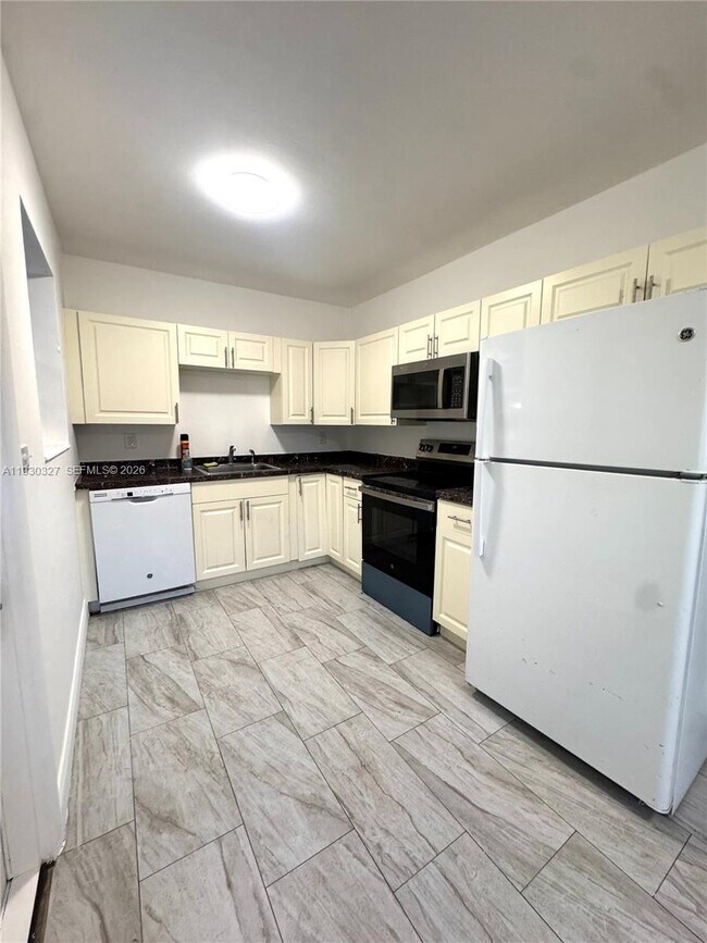 Photo - 1511 NE 42nd St