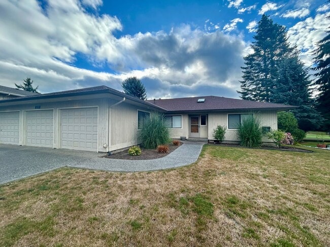 Building Photo - 12371 Rainier Dr