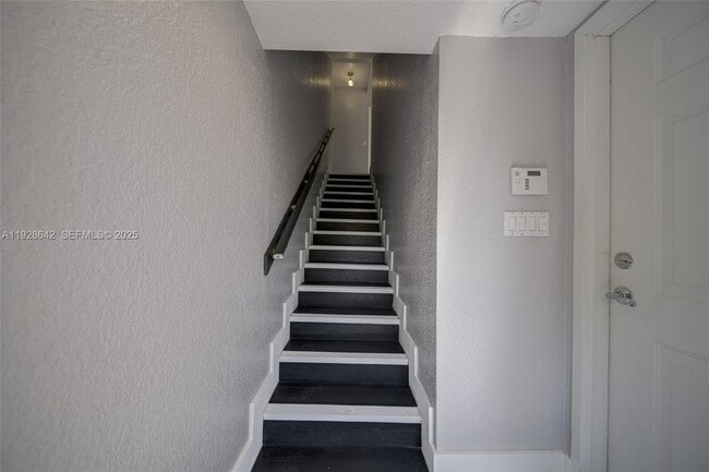 Photo - 3300 Bird Ave