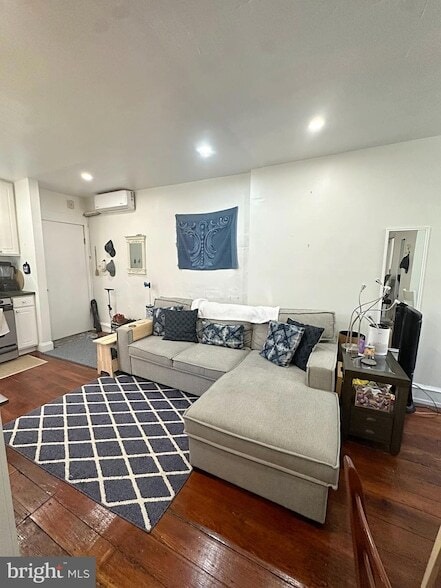 Photo - 1324 Pine St Unit 3F