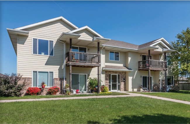 Photo - Joslyn Heights Apartments