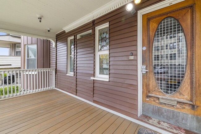 Building Photo - 27 Brinsley St Unit 1