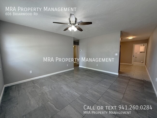 Photo - 606 Briarwood Rd