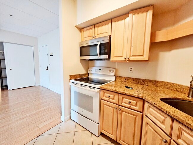 125 Pleasant St Unit 135
