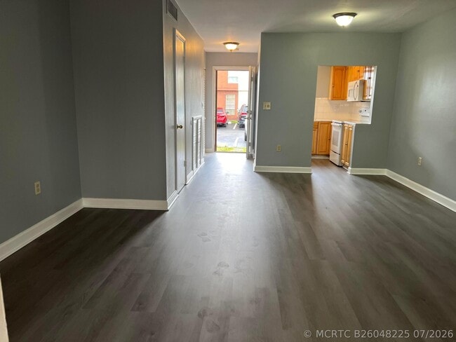 20 SW 108th Ave