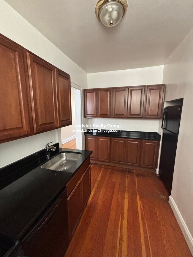 Photo - 1924 W Morse Ave Unit 3N