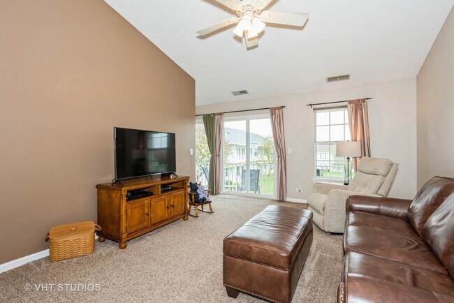 Photo - 12 Hoover Ct