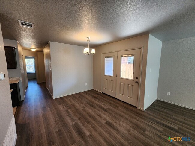 Photo - 543 Lost Trl