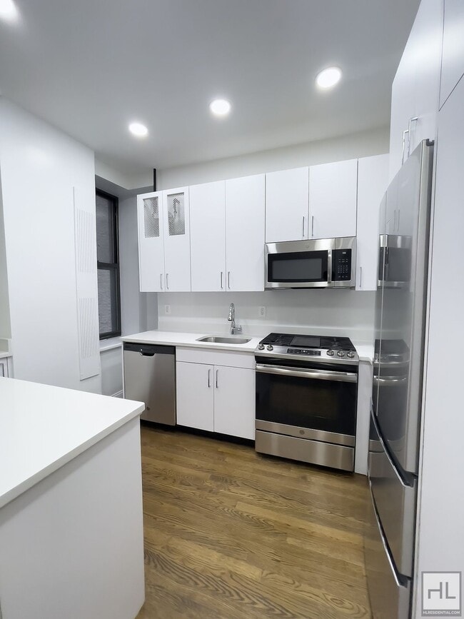 Photo - WEST 58 STREET Unit 4C