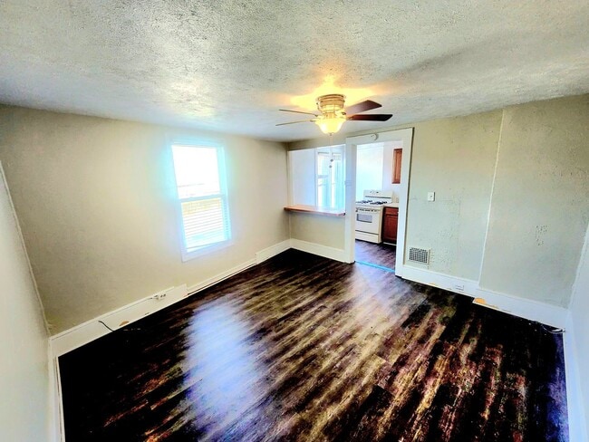 Photo - 102 Center Ave Unit 2