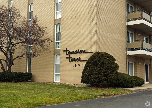 Tamaron Tower - Tamaron Tower Apartments