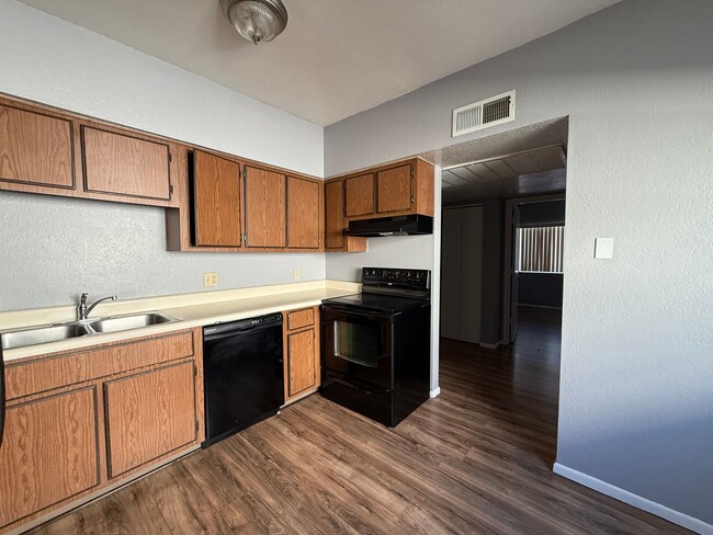 Building Photo - A566 Unit 2839-203