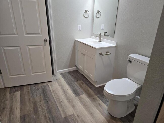 Photo - 1019 N Quincy Ave