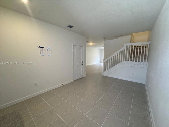Photo - 2439 SE 28th St