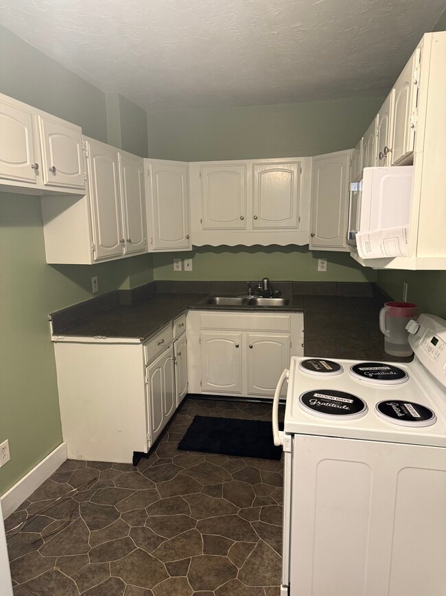 Photo - 16 Harrington Rd Unit 2