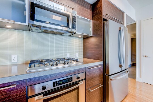 Photo - Elevated 1BR at Enso | Lake Views, Parking, Prime Location Unidad 1502