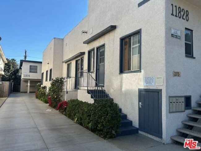 Photo - 11826 Venice Blvd. Unidad 7