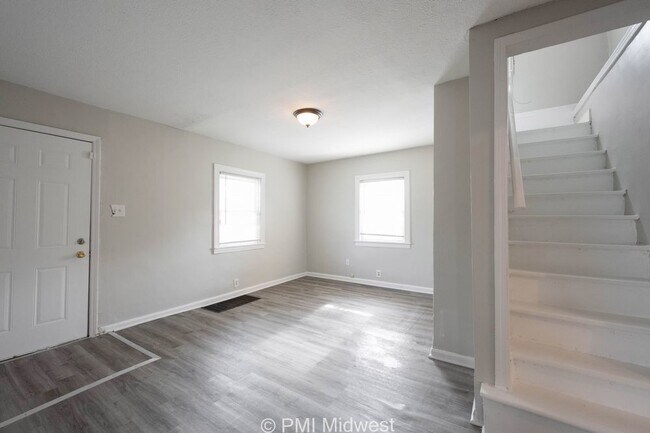 Photo - 1415 W Pruitt St