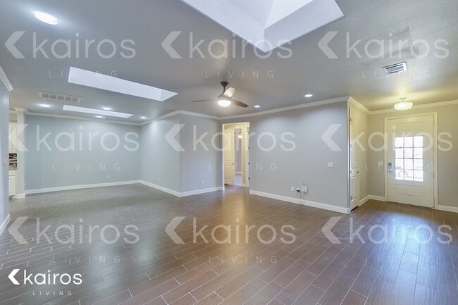 Photo - 7308 Mosley St