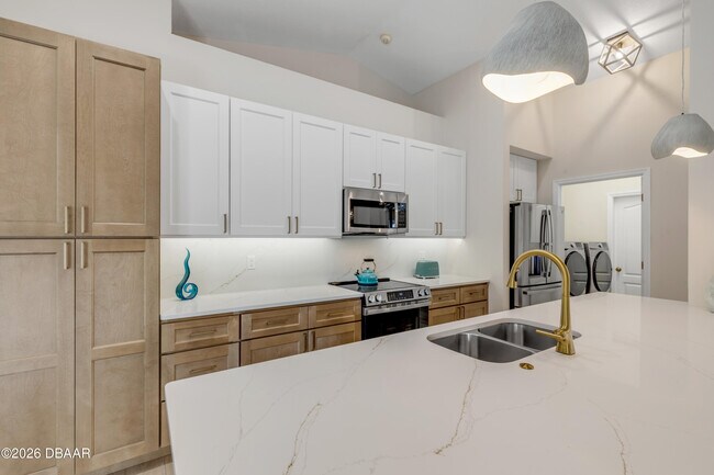 Photo - 646 S Pine St