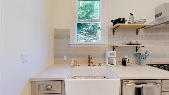 Photo - 1150 Fell St