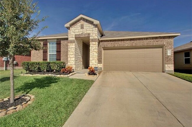 Lovely Single Story Home in Quiet Neighbor... - Lovely Single Story Home in Quiet Neighbor...