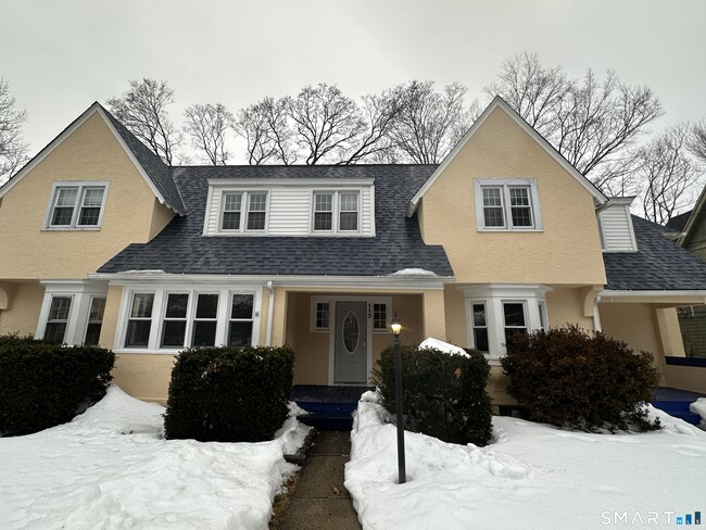Building Photo - 112 Hawthorne Ave
