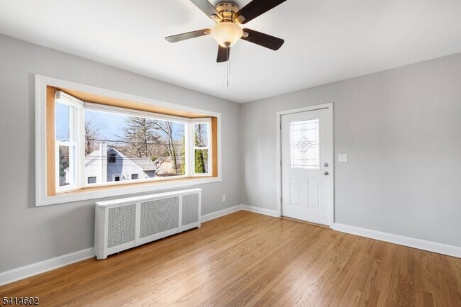 Photo - 83 Chestnut Hill Dr W