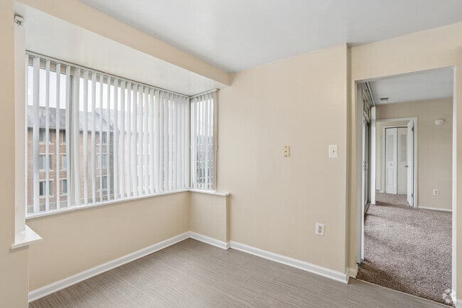Den, 2BR, 2BA - 1,076SF - Dining Room