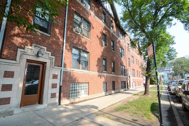 Building Photo - 2706 N Spaulding Ave Rental