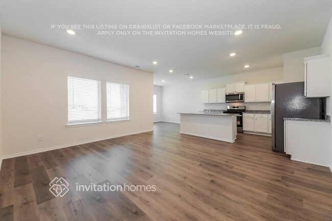 Photo - 3928 River Rock Ave