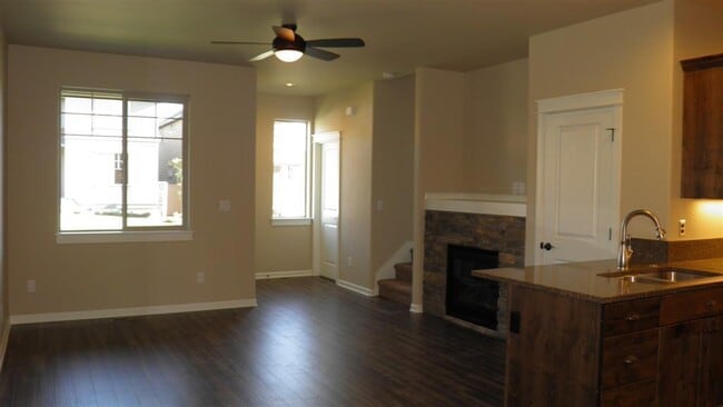 Photo - 20801 NE Sierra Dr