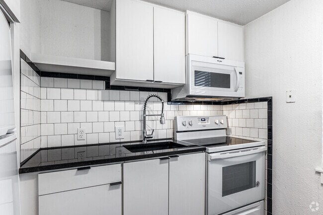 Kitchen - Corner Unit