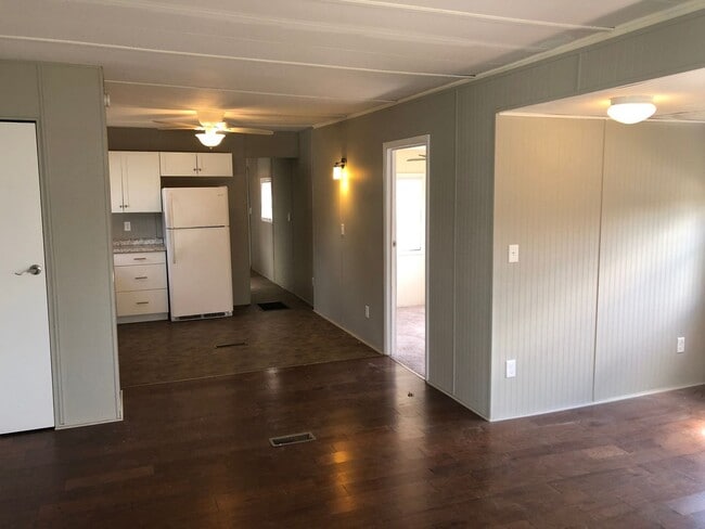 Photo - Updated 3 bedroom 1 bath mobile home with open floor plan