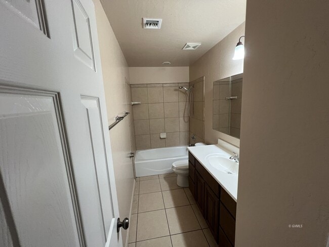 Photo - 706 W 4th St